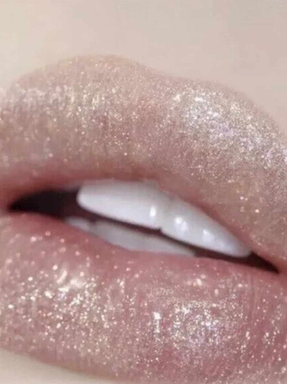 *NEW* Fenty Beauty "Diamond Milk" Gloss Bomb - Picture 3 of 4